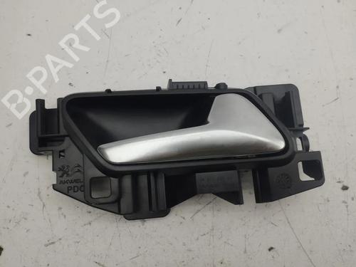Used Rear right interior door handle Rear right interior door handle 36104199 36104199