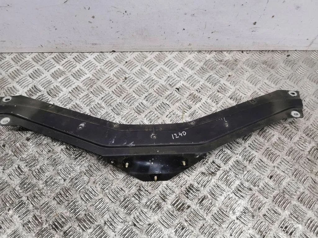 Crossmember – Maserati QUATTROPORTE V 4.2 (2004-2026)