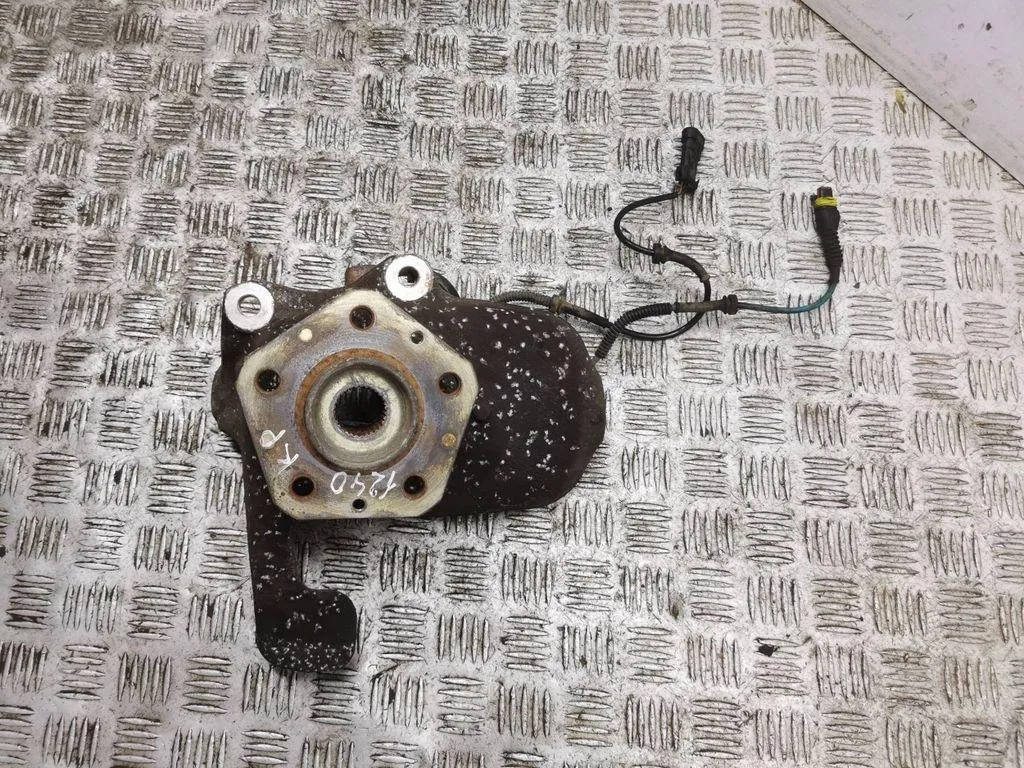 Left front steering knuckle – Maserati QUATTROPORTE V 4.2 (2004-2026)