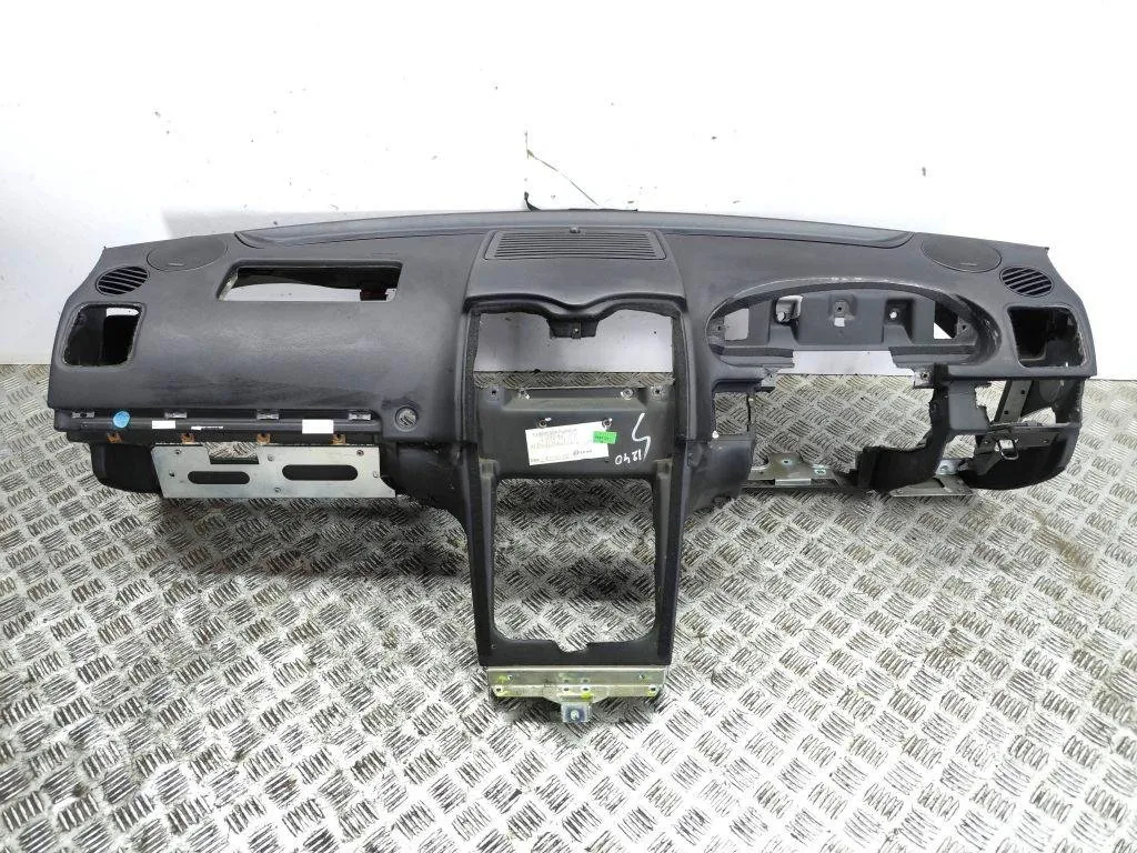 Dashboard – Maserati QUATTROPORTE V 4.2 (2004-2026)