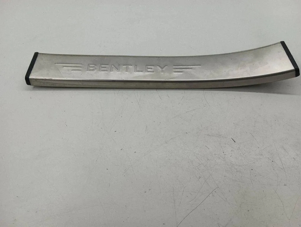 Left sideskirt – Bentley CONTINENTAL FLYING SPUR (3W_) 6.0 (2005-2010)