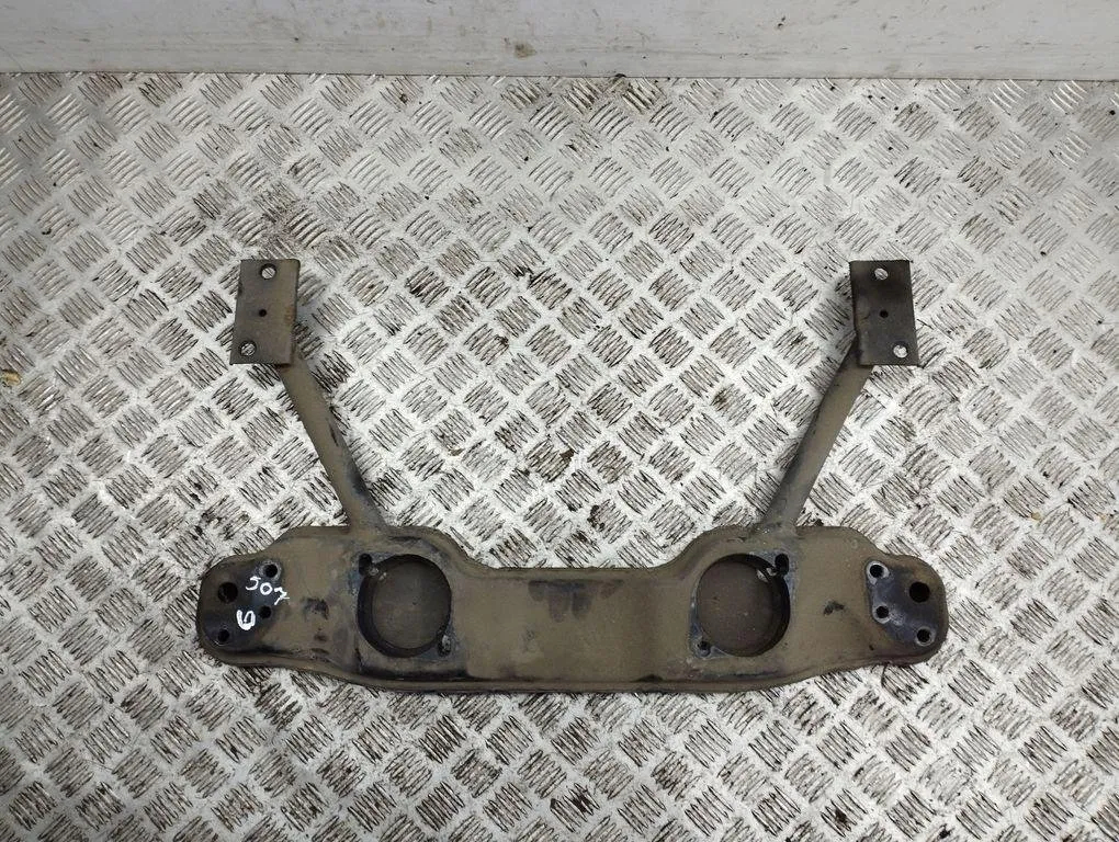Support – Maserati QUATTROPORTE V 4.2 (2004-2026)