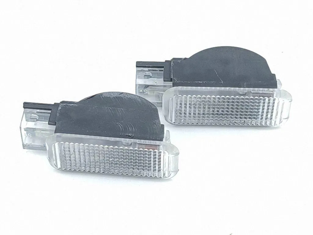 Interior roof light – Bentley CONTINENTAL FLYING SPUR (3W_) 6.0 (2005-2010)