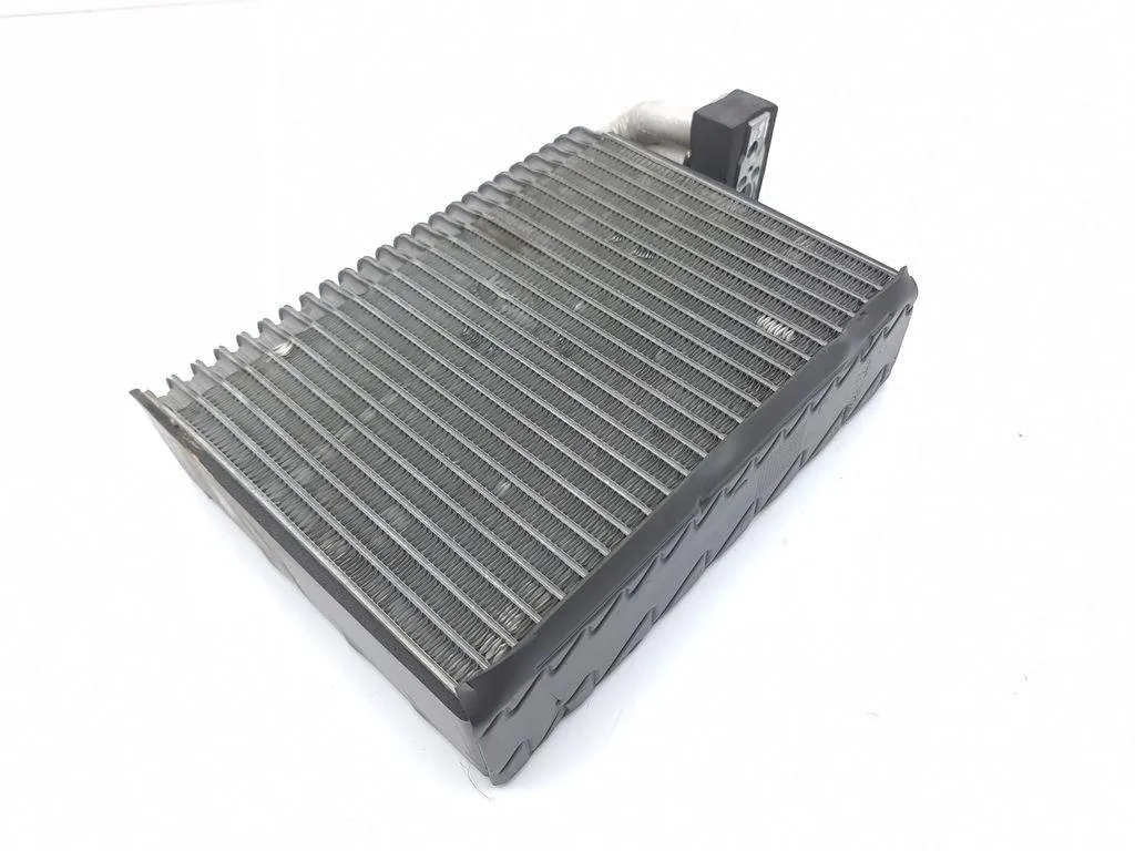 AC radiator – Maserati QUATTROPORTE V 4.2 (2004-2026)