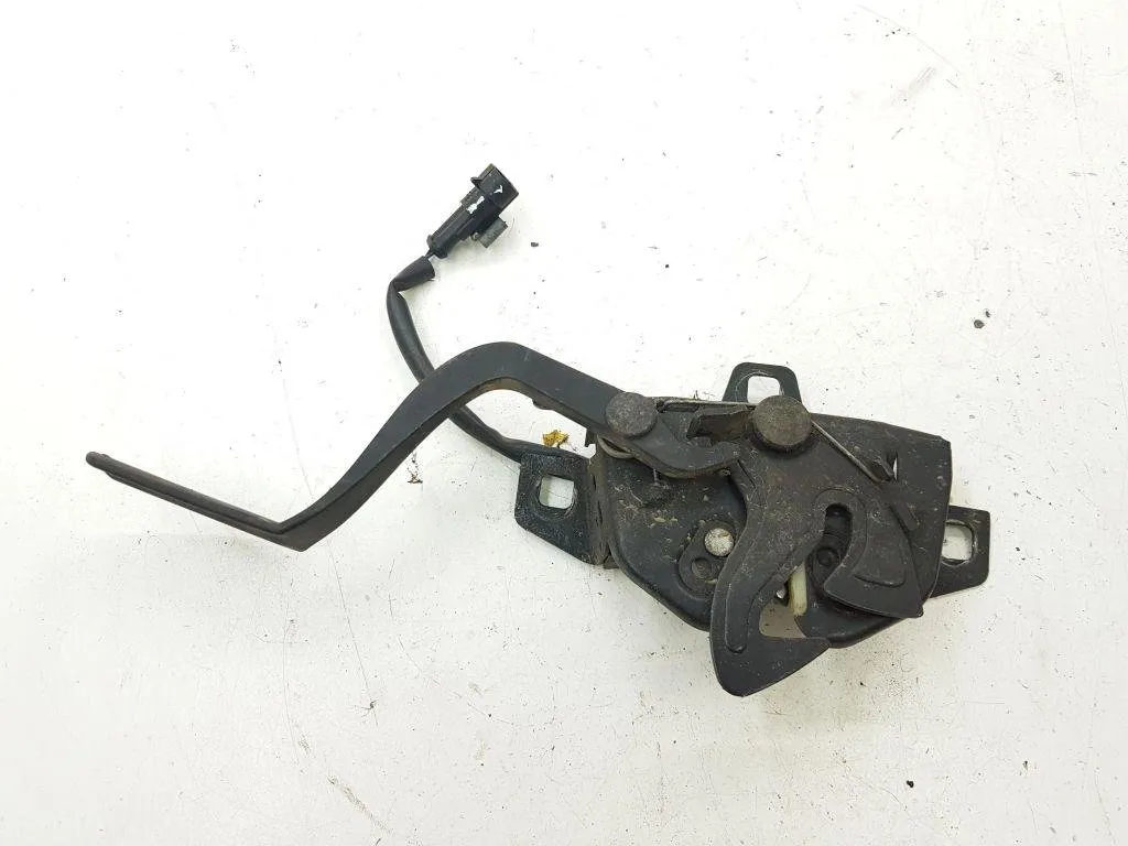 Hood lock – Maserati QUATTROPORTE V 4.2 (2004-2026)
