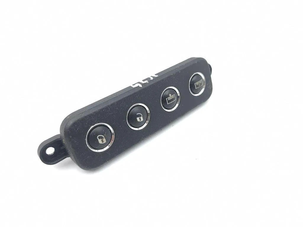 Switch – Maserati QUATTROPORTE V 4.2 (2004-2026)