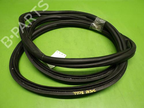 Used Rubber door seal OPEL GRANDLAND / GRANDLAND X (A18, P1UO) 1.2 (75) (131 hp) 19169943