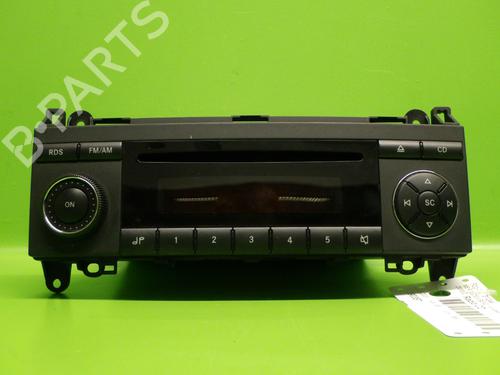 Used Radio MERCEDES-BENZ A-CLASS (W169) A 170 (169.032, 169.332) (116 hp) 12579224