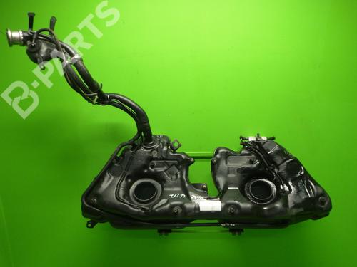 Bensintank MERCEDES-BENZ C-CLASS T-Model (S203) C 180 Kompressor (203.246) (143 hp) 6910070