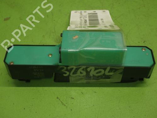 Left front window switch SUZUKI JIMNY Closed Off-Road Vehicle (SN) 1.3 16V 4WD (SN413, JB33) | BP37455800I27 - Image 2