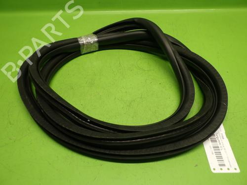 Used Rubber door seal OPEL GRANDLAND / GRANDLAND X (A18, P1UO) 1.2 (75) (131 hp) 27976675