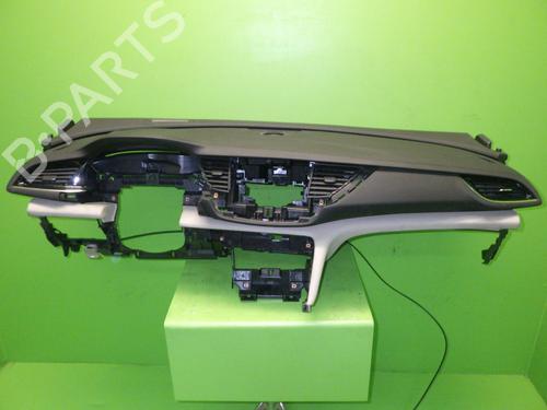 Used Dashboard OPEL INSIGNIA B Grand Sport (Z18) 2.0 4x4 (68) (260 hp) 24479319