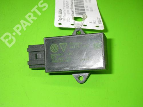 Used Electronic module VW TOURAN (1T1, 1T2) 2.0 TDI 16V (140 hp) 6340023