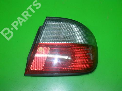 Piloto trasero derecho NISSAN PRIMERA (P11) 2.0 16V (131 hp) 6603714