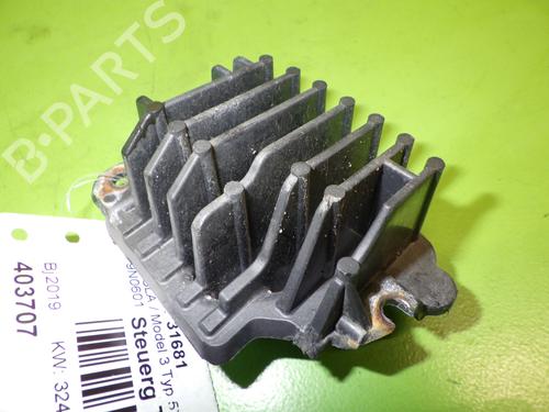 Used Electronic module TESLA MODEL 3 (5YJ3) EV AWD (351 hp) 17861783