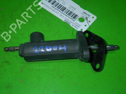 Used Clutch slave cylinder MERCEDES-BENZ C-CLASS (W202) C 180 (202.018) (122 hp) 14718614