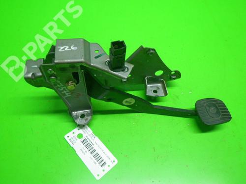 Used Break pedal NISSAN NOTE (E11, NE11) 1.4 (88 hp) 6371576