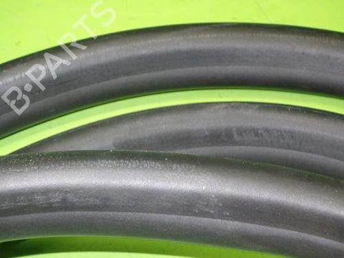 Rubber door seal OPEL INSIGNIA B Grand Sport (Z18) 2.0 4x4 (68) | BP25778607C142