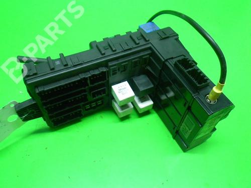 Used Fuse box HYUNDAI TRAJET (FO) 2.0 (136 hp) 6361399