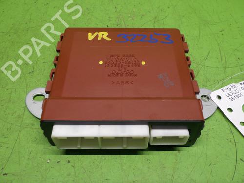 Used Electronic module LEXUS GS (_S19_) 300 (GRS190_, GRS190R) (249 hp) 29046238