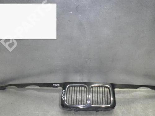 Used Grille BMW 5 (E34) 525 i (170 hp) 6400629