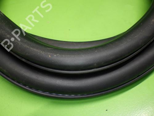 Rubber door seal OPEL INSIGNIA B Grand Sport (Z18) 1.5 (68) | BP27645563C142
