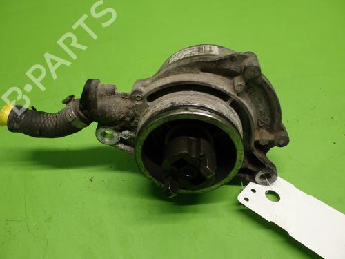 Used Vacuum pump BMW 3 Touring (E91) 318 d (122 hp) 18076472