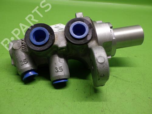 Used Brake master cylinder BMW X3 (F25) xDrive 20 d (184 hp) 26380864