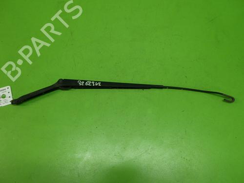 Used Front windshield wiper arm Front windshield wiper arm 37412131 37412131
