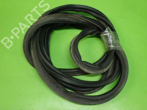 Rubber door seal OPEL INSIGNIA B Grand Sport (Z18) 2.0 4x4 (68) | BP25778610C142