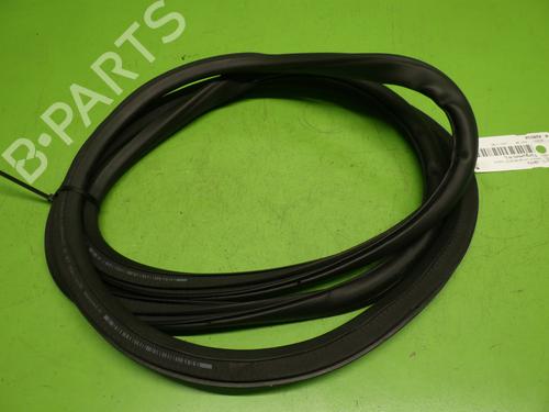 Used Rubber door seal OPEL ASTRA K (B16) 1.2 Turbo (68) (131 hp) 27601597