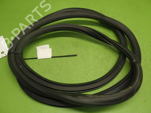 Rubber door seal OPEL INSIGNIA B Grand Sport (Z18) 1.5 (68) | BP28006652C142
