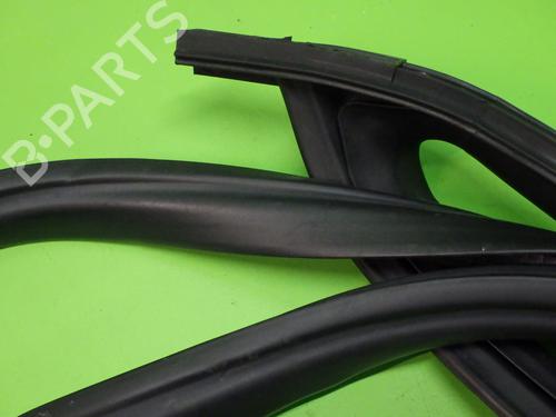 Rubber door seal TESLA MODEL 3 (5YJ3) EV AWD | BP17953443C142 