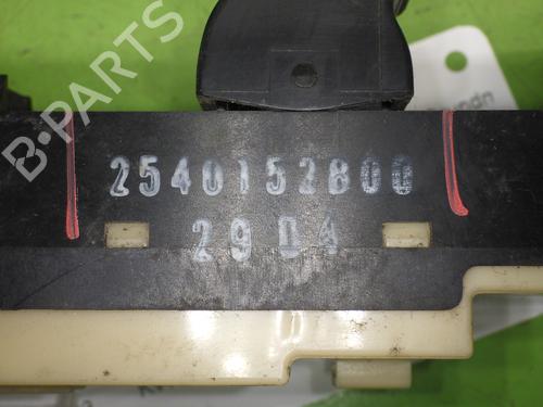 Interrupteur de vitre avant gauche NISSAN MICRA II (K11) 1.3 i 16V (HK11) | BP29739967I27 