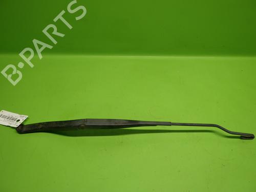 Used Front windshield wiper arm OPEL VECTRA C Estate (Z02) 1.9 CDTI (F35) (120 hp) 24575743