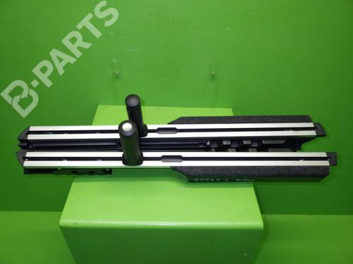Used Rear parcel shelf SKODA SUPERB II Estate (3T5) 2.0 TDI (140 hp) 11945911