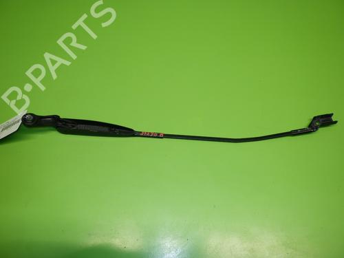 Used Front windshield wiper arm FIAT 500 (312_) 1.2 (312AXA1A) (69 hp) 17457603