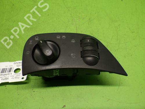Used Headlight switch VW POLO III (6N1) 60 1.4 (60 hp) 29215681