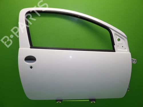 Used Right front door TOYOTA AYGO (_B1_) 1.0 (KGB10_, KGB10R) (68 hp) 12551448