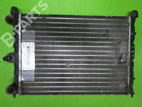 Køler VW POLO II (86C, 80) 1.3 (55 hp) 6407986