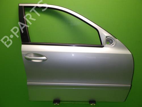 Used Right front door MERCEDES-BENZ E-CLASS (W211) E 220 CDI (211.006) (150 hp) 24479324