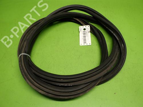 Used Rubber door seal OPEL ASTRA K (B16) 1.2 Turbo (68) (131 hp) 28082669