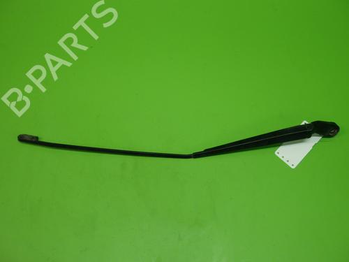 Used Front windshield wiper arm VW POLO (9N_, 9A_) 1.2 (54 hp) 17511895
