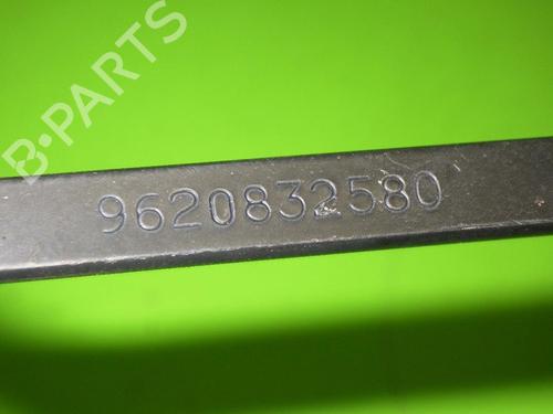 Front windshield wiper arm PEUGEOT 106 II (1A_, 1C_) 1.1 i | BP14732153C143 