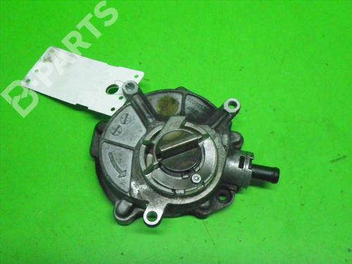 Used Vacuum pump AUDI A4 B7 (8EC) 3.2 FSI quattro (255 hp) 6364923