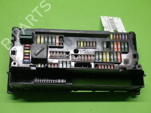 Used Fuse box BMW 5 Touring (F11) 520 d (184 hp) 28371484