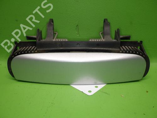 Højre fortil udvendigt håndtag AUDI A3 (8P1) 1.9 TDI (105 hp) 32399020