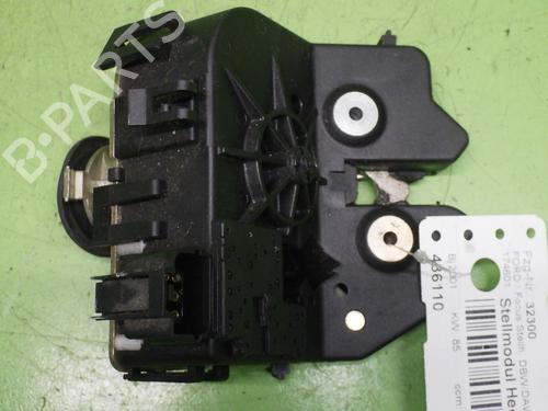 Used Tailgate lock FORD FOCUS I (DAW, DBW) 1.8 16V (115 hp) 30047033