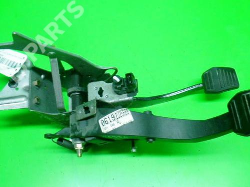 Used Pedal FORD MONDEO III Turnier (BWY) 1.8 16V (125 hp) 6360533