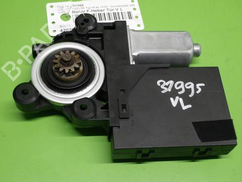 Used Left front window motor VOLVO V50 (545) D2 (114 hp) 23553830